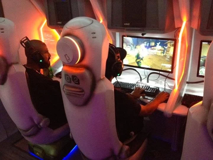 Bus paling unik gaming bus interior