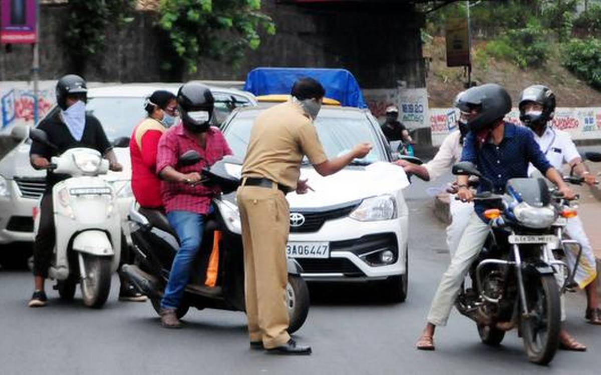 കണ്ണൂരിൽ കൊവിഡ് വ്യാപനത്തിന്റെ തോത് കുറയുന്നത് വരെ നഗരം അടച്ചിടാൻ തീരുമാനം