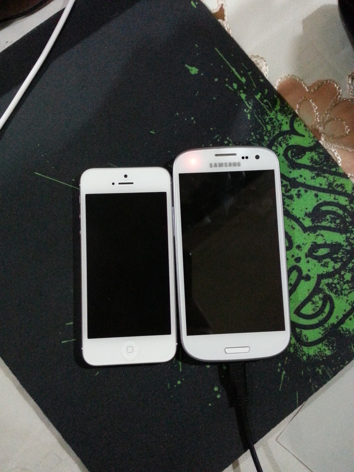 Gajet Kiasu: iPhone 5 VS Samsung Galaxy S3