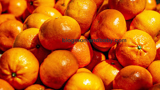 Jeruk adalah sumber vitamin C yang sangat baik, yang membantu meningkatkan daya tahan tubuh dan membantu penyerapan zat besi