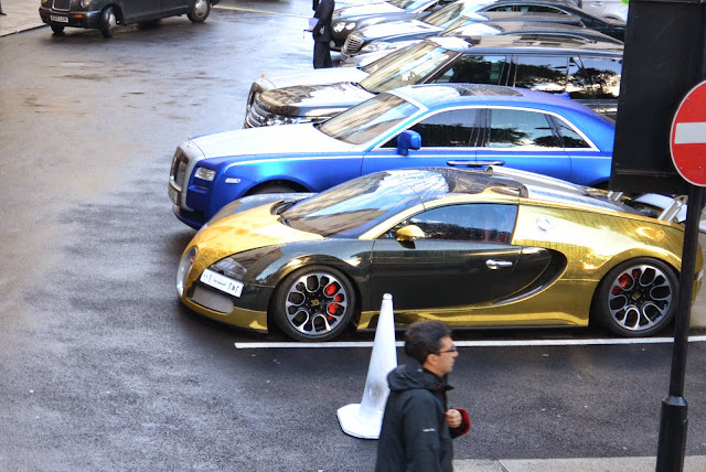 Bugatti Veyron parked outside The Dorchester in London