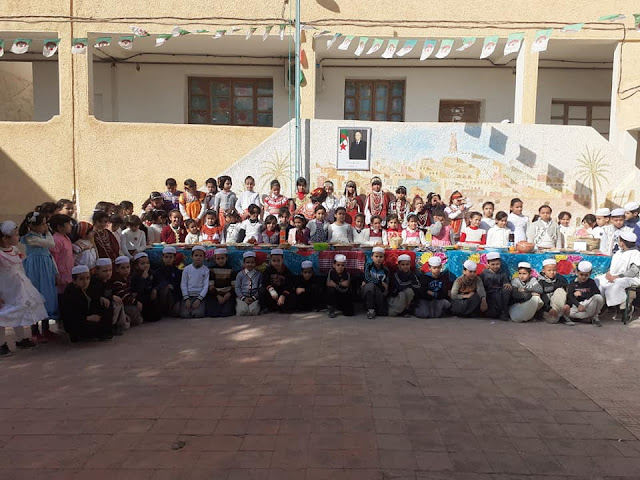 مدرسة بغرداية بالجزائر يتحفلون بالسنة الأمازيغية 2970