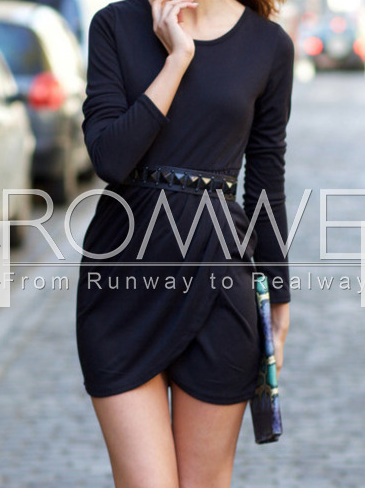 http://es.romwe.com/Black-Round-Neck-Bodycon-Dress-p-138870-cat-664.html?utm_source=simply2wear.com&utm_medium=blogger&url_from=simply2wear