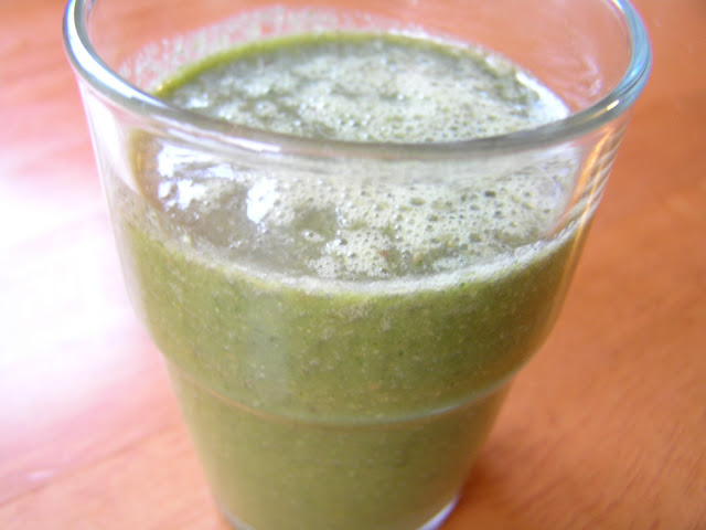 raw nettles green smoothie