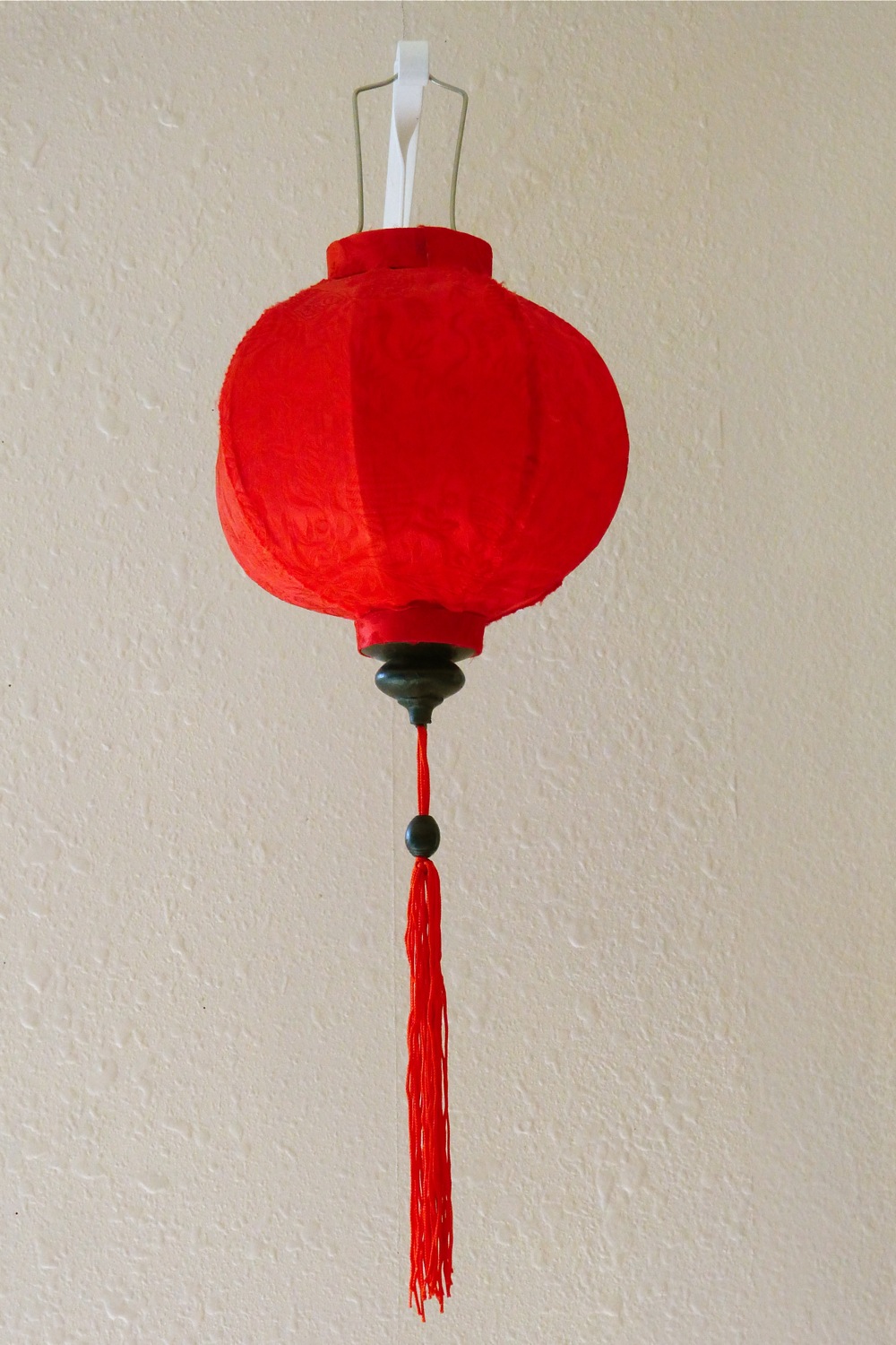 Oriental lantern, red Oriental lantern, decorative fabric lantern, decorative red fabric Oriental lantern