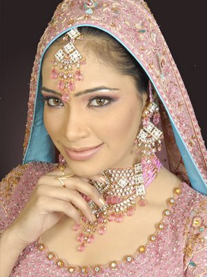 Pakistani ridal make up how to do asian bridal makeup. Pakistani ridal make up