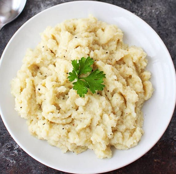 GARLICKY MASHED CAULIFLOWER