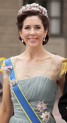 Mary de Dinamarca en la boda de la Princesa Victoria de Suecia