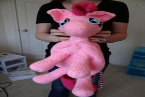 http://www.ravelry.com/patterns/library/pinkie-pie-backpack