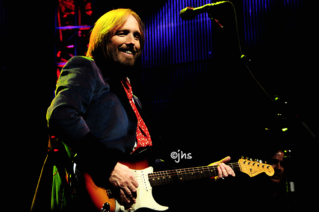 tom petty and the heartbreakers mojo. For more on Tom Petty amp; The