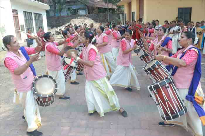 Viva Kerala Campaign; Karate and Shingari Mela exhibitions invoking female strength and rhythm, Thalassery, News, Health, Health and Fitness, Health Minister, Inauguration, Kerala
