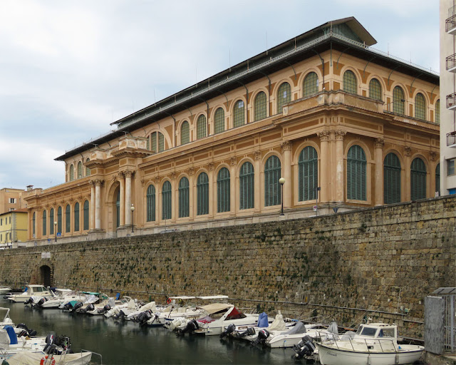 Mercato Centrale (Central Market) or Mercato delle Vettovaglie (Market of Provisons), seen from the Fosso Reale (Royal Canal), Livorno