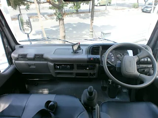 ISUZU ELF Mikrobus 16 Seat Deluxe