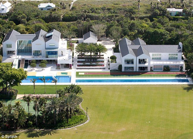 pictures of tiger woods house in jupiter florida. New home: Tiger Woods is