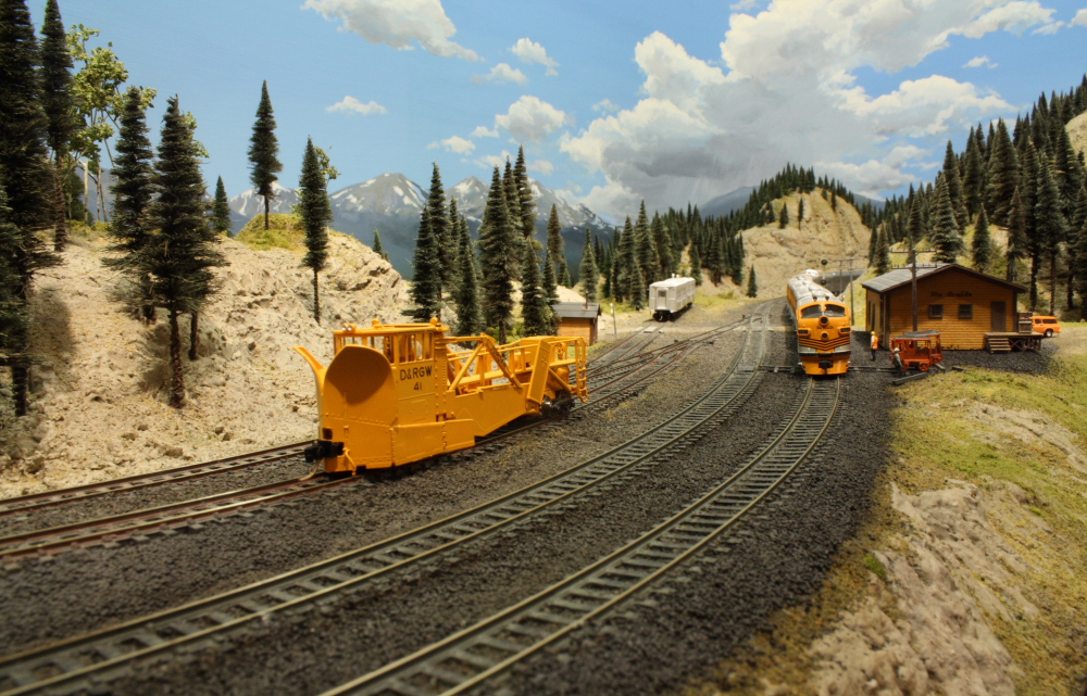 N Scale Addiction: Inspiration from Mike Danneman