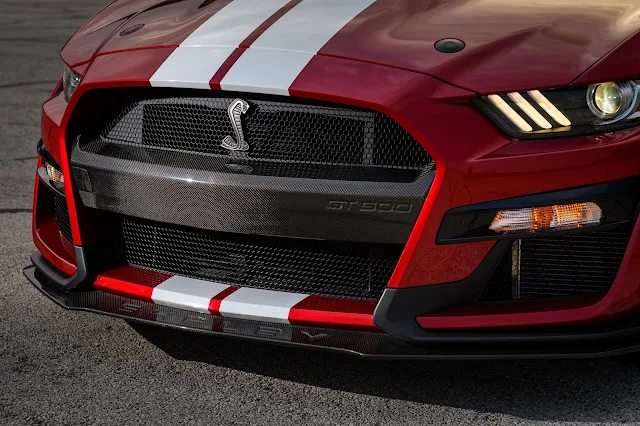 Ford Mustang Shelby GT500 / AutosMk