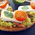 Tostada de guacamole y queso brie 