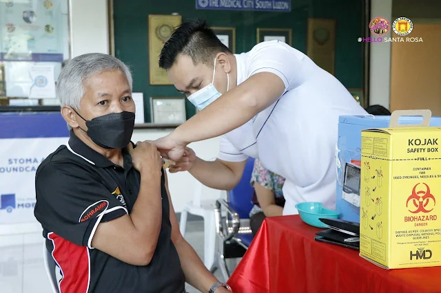 Laguna starts 2nd booster shot for seniors, health workers
