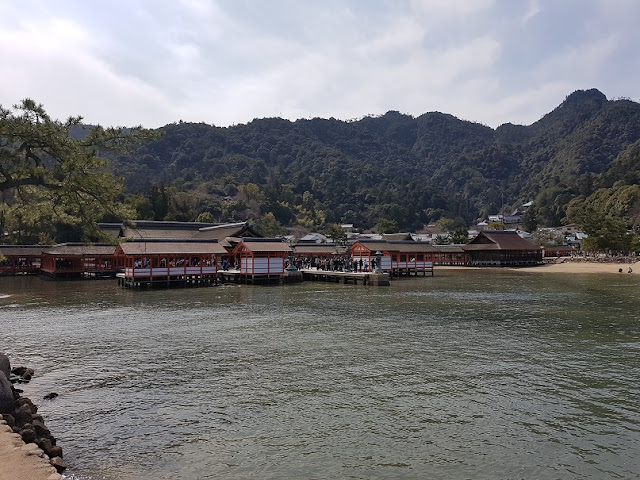 hiroshima miyajima itsukushima shrine