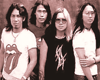  kelompok musik beraliran rock berasal dari kota Semarang Jawa Tengah Powerslaves  Powerslaves – Metal Kecil ( 1995 )
