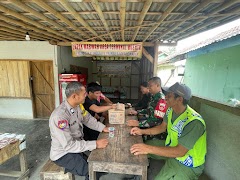 Sinergitas Babinsa dan Bhabinkamtibmas Komsos Ciptakan Wilayah yang Kondusif