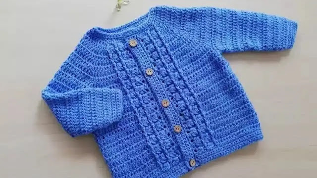 Aprende a Tejer Delicada Chaquetica Azulita de Bebé a Crochet