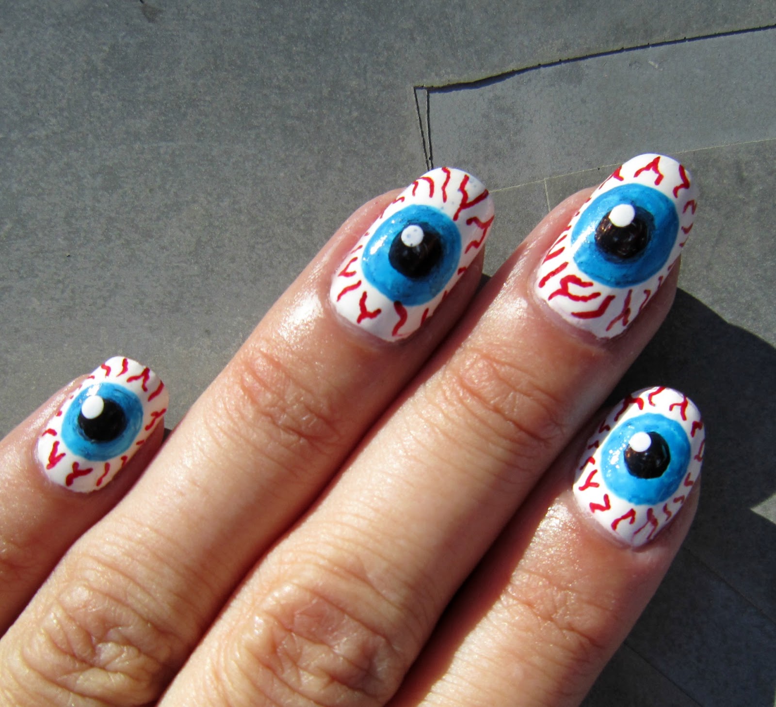 Eyeball Nails!!