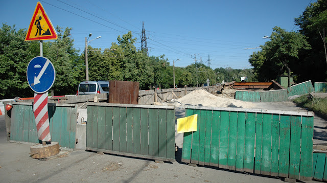 Фото Виталия Бабенко: строительство коллектора