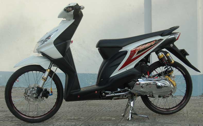 Modifikasi Motor Honda Beat pada Pelek nya OtoNTips