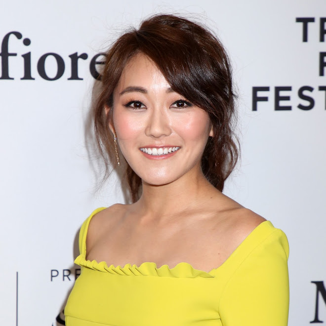 Karen Fukuhara on the red carpet at the premiere of The Boys at Tribeca Film Festial : Amazon Prime の過激なヒーロー・ドラマの最新作「ザ・ボーイズ」のプレミア上映の福原かれんさん ! !