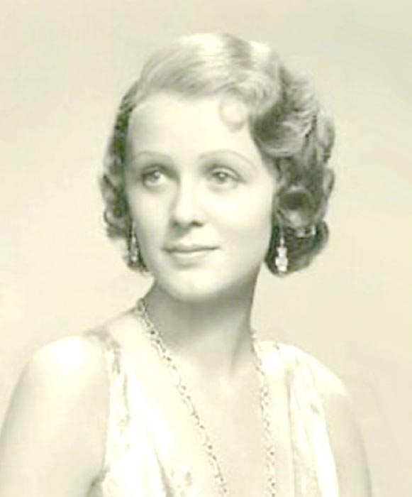 GLORIA STUART OLD ROSE IN TITANIC when she was young