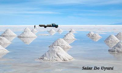 The world’s largest salt lake in Salar De Yuyni, Bolivia 