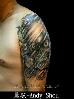 skull tattoo pictures. crow rose and skull tattoo
