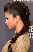 Selena Gomez no MTV Movie Awards 2013 (selena gomez hair mtv movie awards left side large )