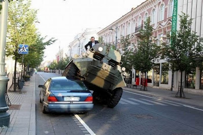 Lithuainian Mayor Fights Illegal Parking With A Tank Seen On www.coolpicturegallery.us