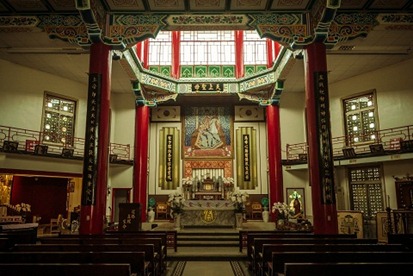 taiwan-tainan-catholic-church-interior-960x640