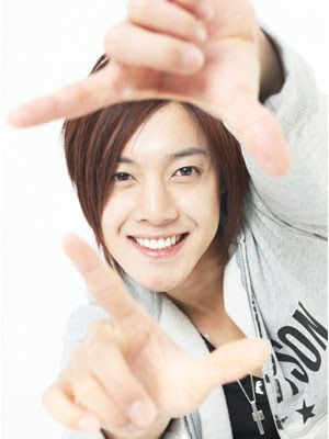 Henecians Fans Khj