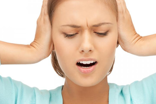 Có thể chữa được chứng ù tai bằng day bấm huyệt ?
