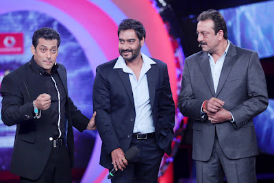 3 Handsome with Sonakshi Sinha in Big Boss 6