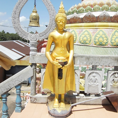 Buddhafigur im Tempel