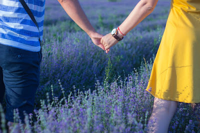 couple walking in flower field,kissing couple images,sweet loving couple images,Romantic cute sweet couple images Nice love images, Love couple images, Real love images, Love cute images, Romantic images,  Hug Images, Lovely romantic images, 4truelovers images,Love cute images 