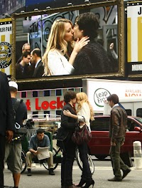 Gossip Girl Spoilers: Serena kisses new man!