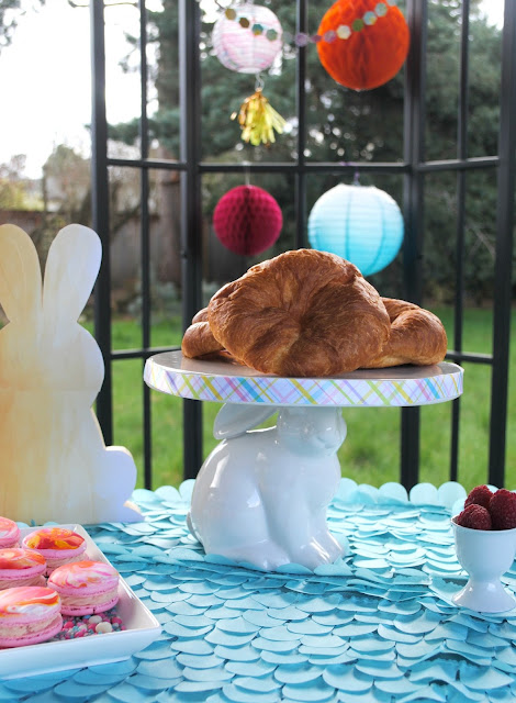 Invite your friends over for an easy Easter brunch. Get ideas and inspiration at FizzyParty.com