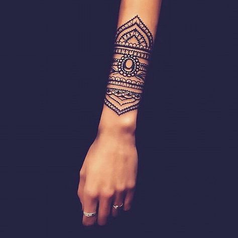 braceletes de tatuagens femininas