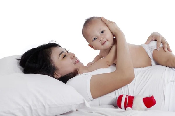 Penularan HIV dari ibu ke bayi bisa dicegah dengan langkah-langkah medis dan gaya hidup sehat. Pelajari cara mencegah infeksi sejak kehamilan hingga menyusui untuk melindungi sang buah hati.