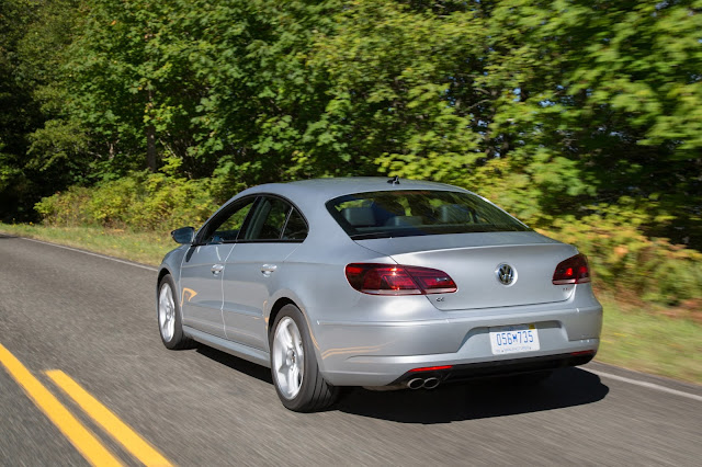 Rear 3/4 view of 2017 Volkswagen CC Sport