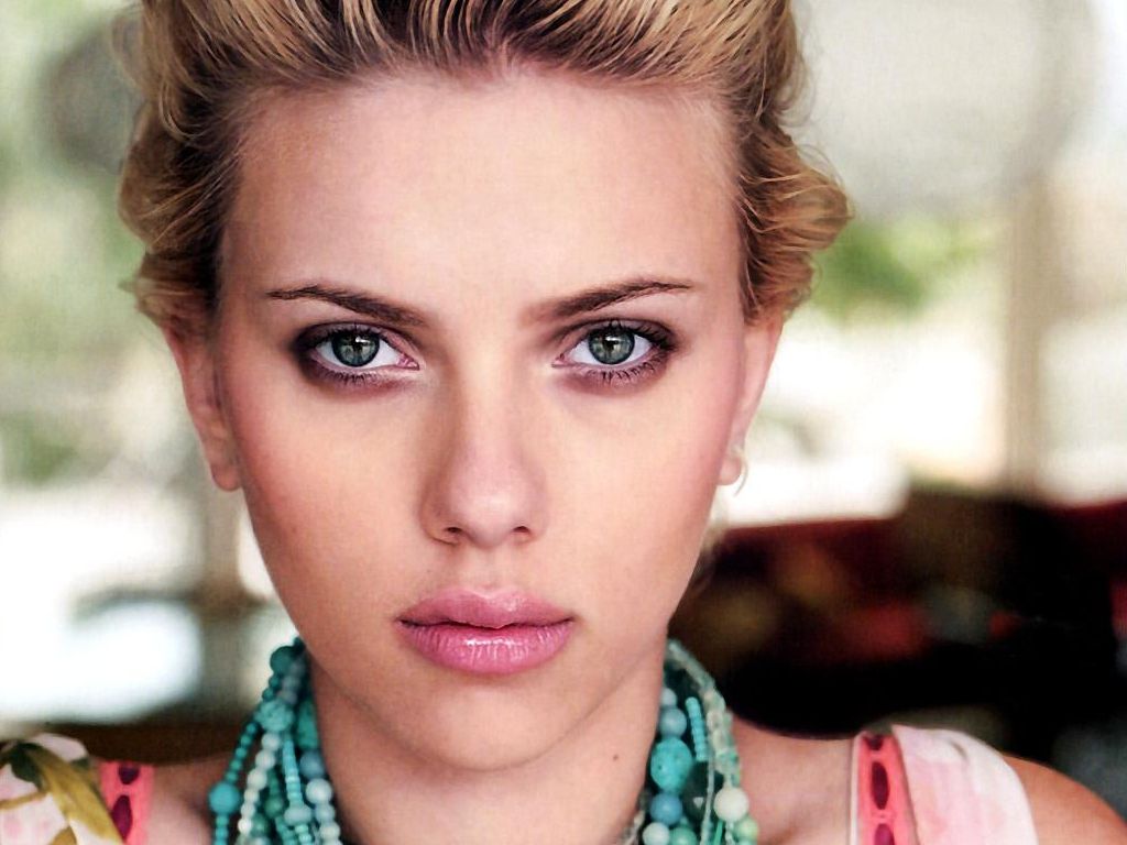 scarlett johansson face