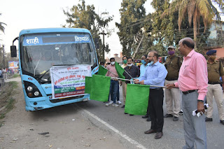 dm-flag-hoist-to-farmer-team-madhubani