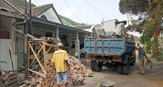 0859-2140-2988-Jasa-Buang-Puing-Sampah-Proyek-Denpasar-Utara