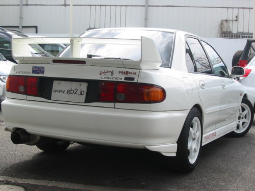 Nice White Mitsubishi Evo 3